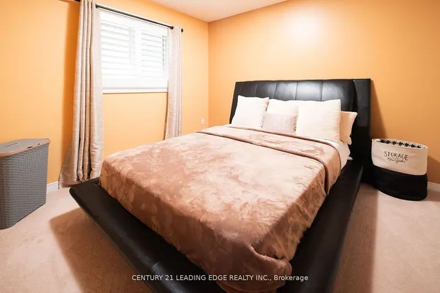 Additional image 20 of 60 Sundance Cres