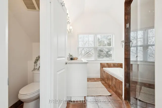 Additional image 32 of 912D Logan Ave