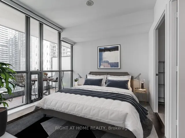 Additional image 12 of 8 charlotte St Unit 1603