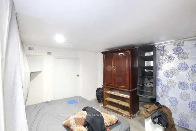 Additional image 28 of 99 Woodward Ave