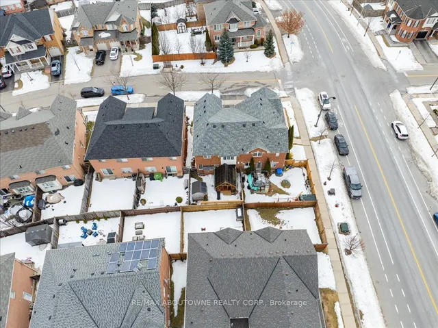 Additional image 38 of 889 Zelinsky Cres