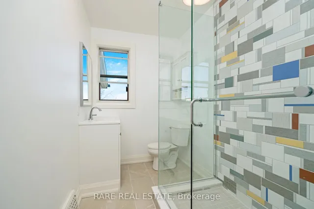 Additional image 18 of 216 Oakwood Ave