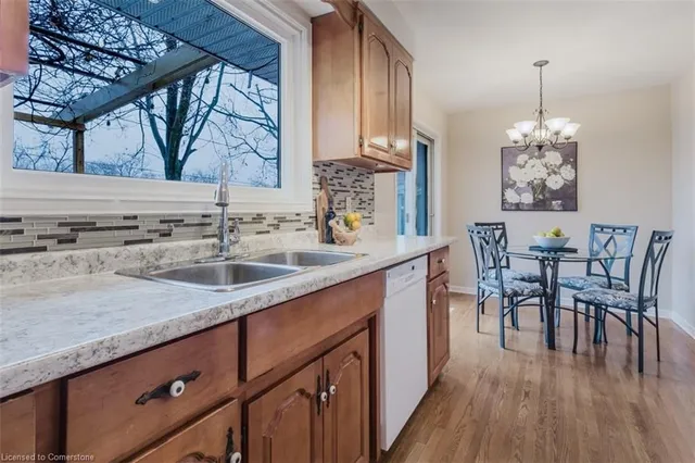 Additional image 13 of 574 Louise Dr