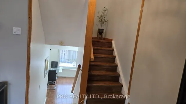 Additional image 18 of 75 Chester Le Blvd Unit 55