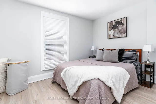 Additional image 12 of 99 Chestnut Ave