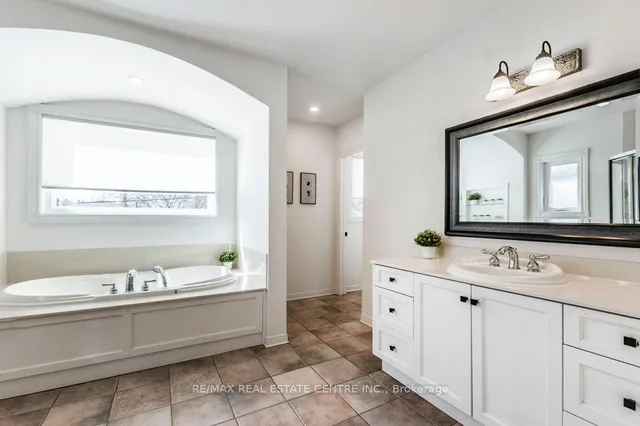 Additional image 27 of 246 Simon Dr