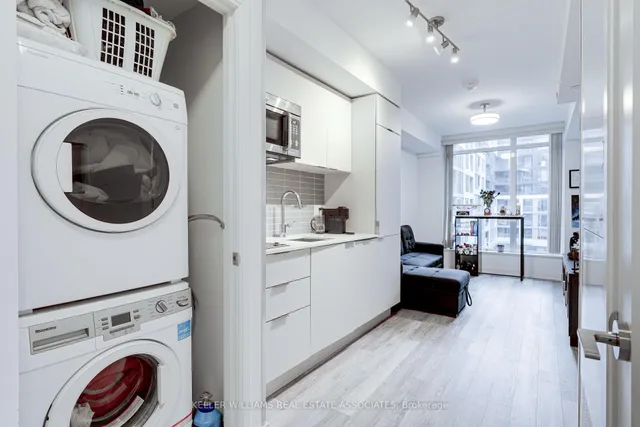 Additional image 8 of 576 Front St Unit 402