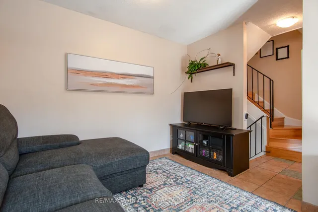 Additional image 26 of 634 Strasburg Rd Unit 32