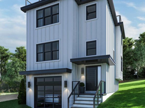 469 Aurania St, Philadelphia, PA 19128