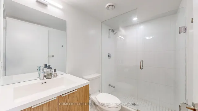 Additional image 10 of 60 Shuter St Unit 908