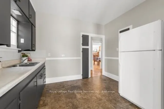 Additional image 18 of 100 Arkell St