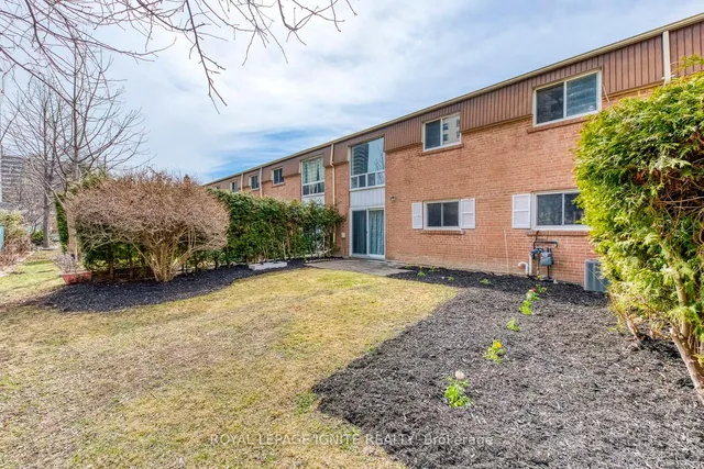 Additional image 28 of 10 Leith Hill Rd Unit 4