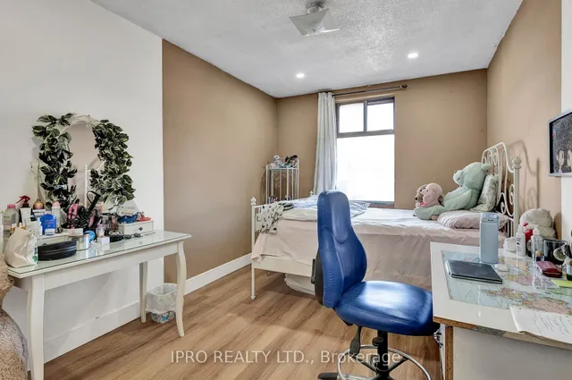 Additional image 21 of 1624 Bloor St Unit 92