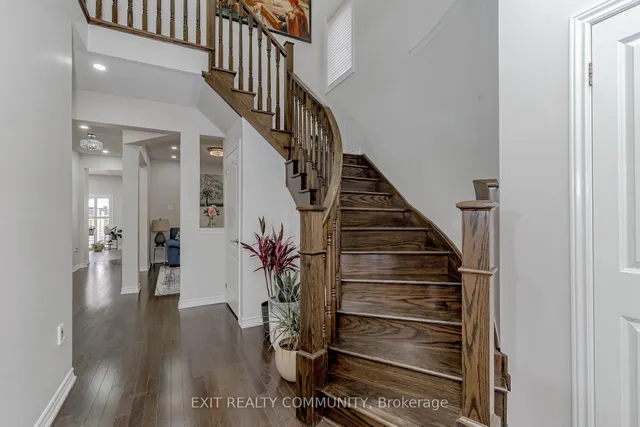 Additional image 3 of 31 Lola Cres