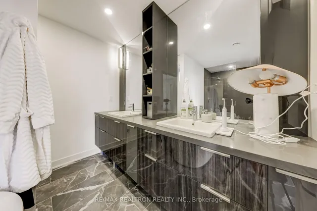 Additional image 41 of 25 Sonic Way