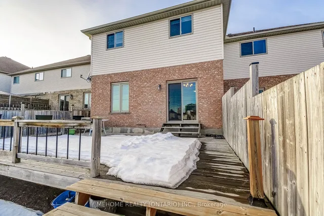 Additional image 32 of 63 Huck Cres