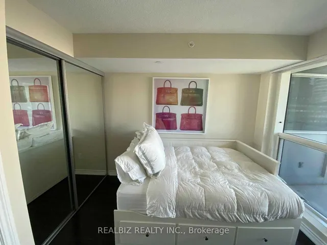 Additional image 7 of 386 Yonge St Unit 1516