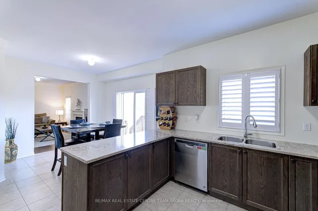 Additional image 18 of 24 Cookview Dr