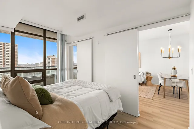 Additional image 12 of 285 Mutual St Unit 1705