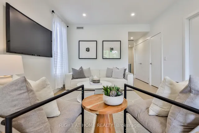 Additional image 11 of 2343 Gerrard St Unit Centre