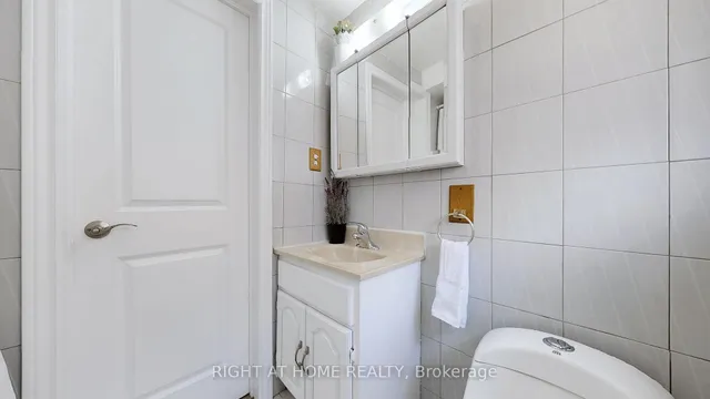 Additional image 24 of 12A Kenmore Ave