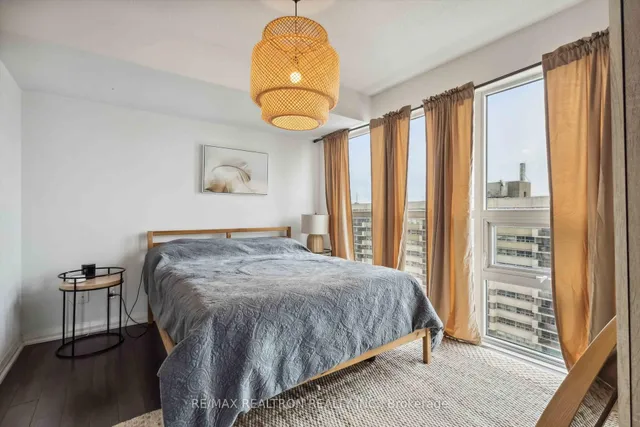 Additional image 28 of 30 Meadowglen Pl Unit 1905