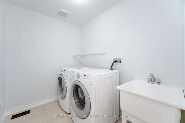 Additional image 37 of 31 Enford Cres