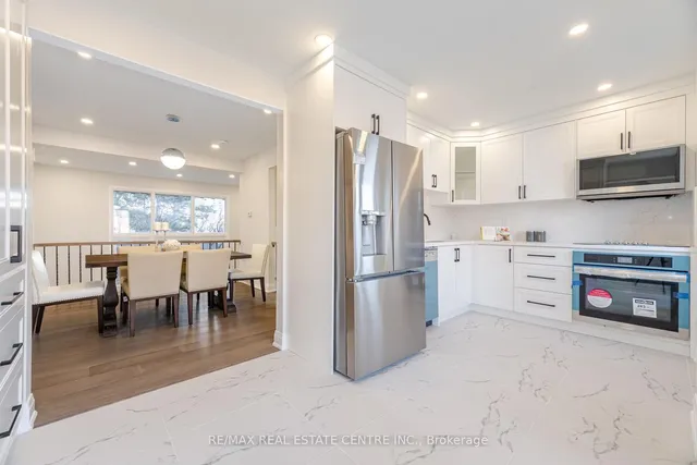 Additional image 17 of 103 HuntingDale Blvd