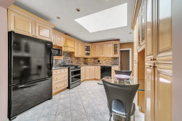 Additional image 19 of 300 Spring Garden Ave