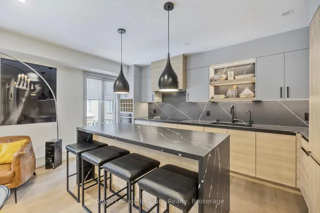 Additional image 3 of 46 Western Battery Rd Unit 825