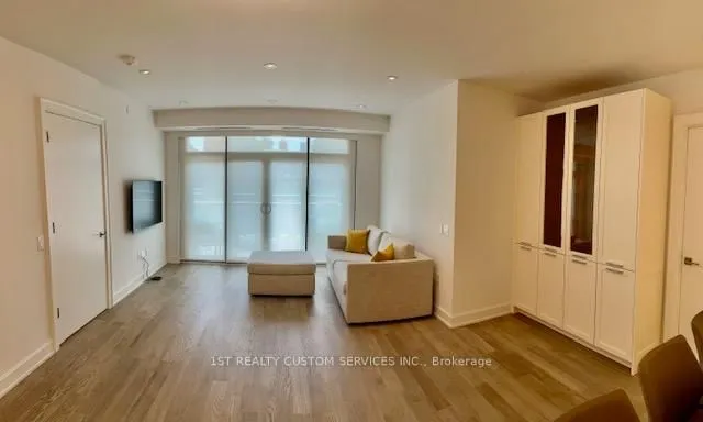 Additional image 9 of 1 Strathgowan Ave Ave Unit 411