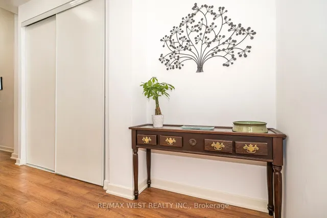 Additional image 13 of 380 Macpherson Ave Unit 333