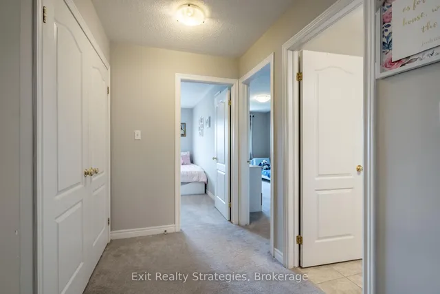 Additional image 23 of 15 Marina Point Cres