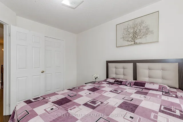 Additional image 38 of 72 Newington Cres