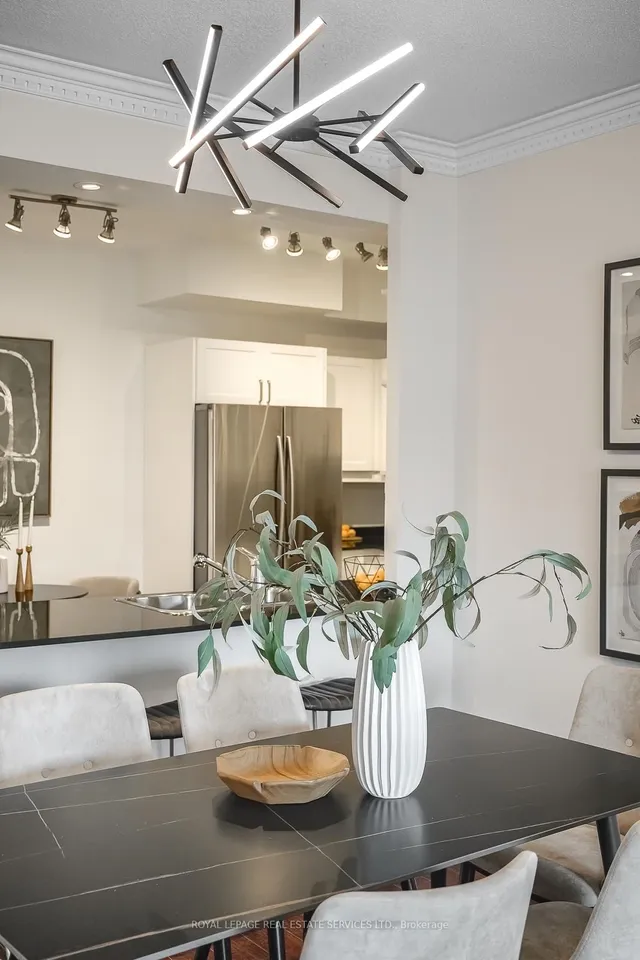 Additional image 10 of 18 William Carson Cres Unit 811