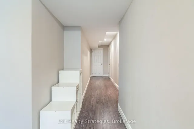 Additional image 38 of 15 Marina Point Cres