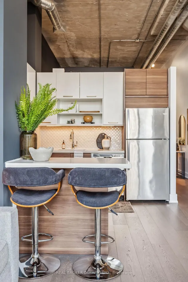 Additional image 7 of 637 Lake Shore Blvd Unit 412