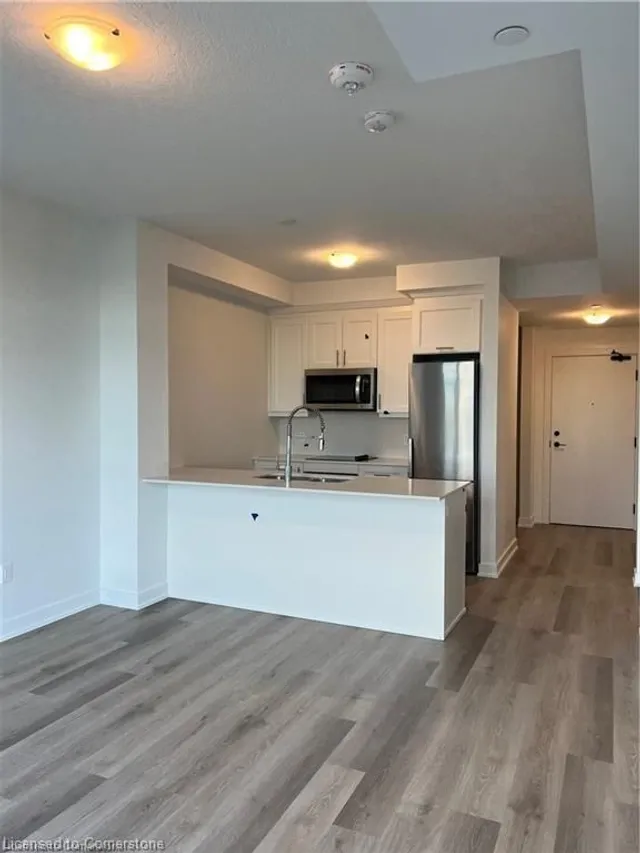 600 North Service Rd Unit 514