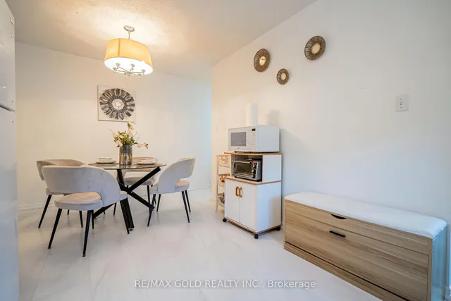 Additional image 11 of 445 Pioneer Dr Unit 4