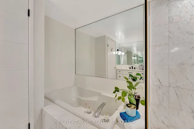 Additional image 20 of 2190 Lakeshore Rd Unit 802