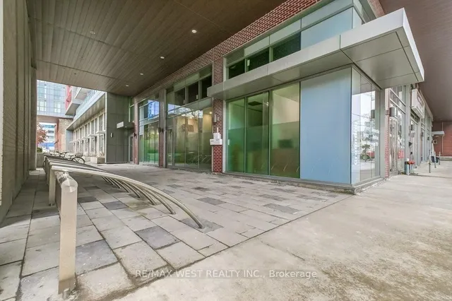 Additional image 34 of 120 Parliament St Unit Th105