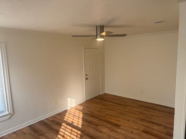 106 S Westmoreland Rd, Dallas, TX 75211, ,