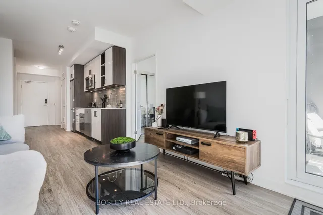 Additional image 5 of 543 Richmond St Unit 314