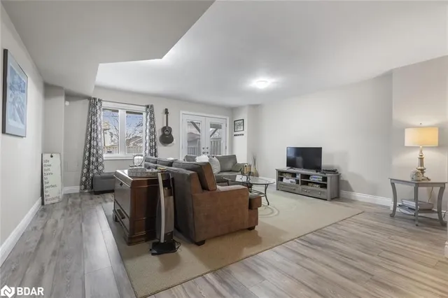 Additional image 35 of 45 Elder Ave