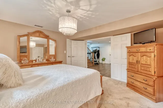 Additional image 28 of 27 Hoover Cres