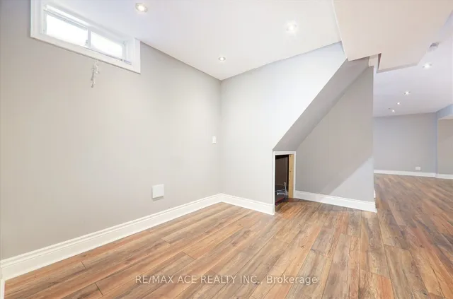 Additional image 35 of 59 Springbreeze Hts