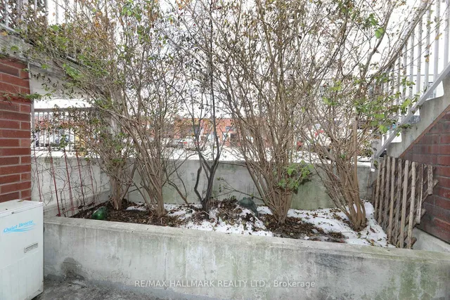 Additional image 8 of 11 Ruttan St Unit TH 128