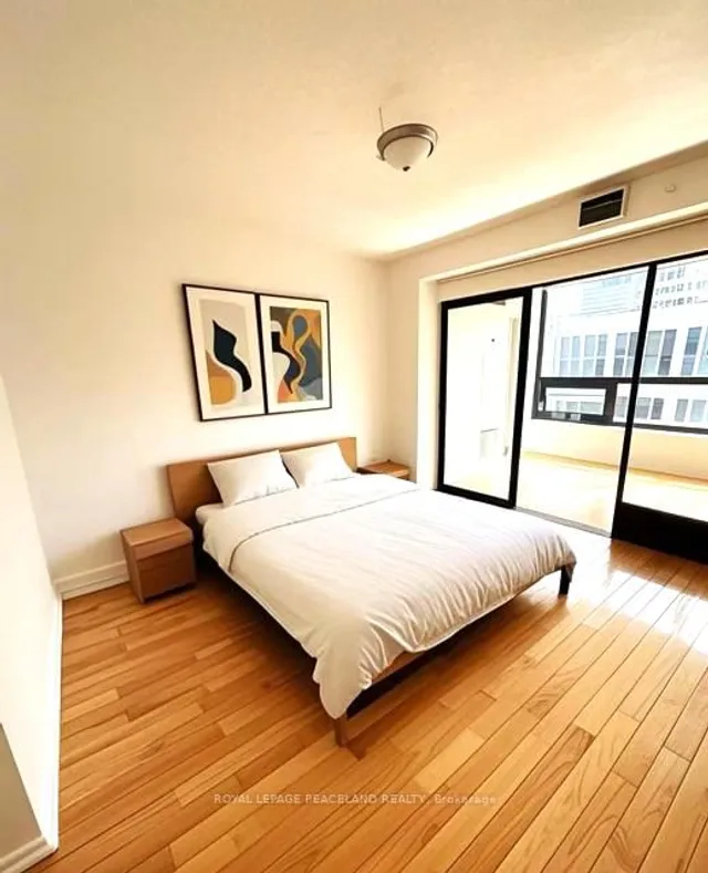 Additional image 9 of 62 Wellesley St Unit 1605