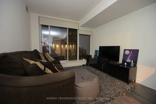 Additional image 4 of 70 Queens Wharf Rd Unit 303