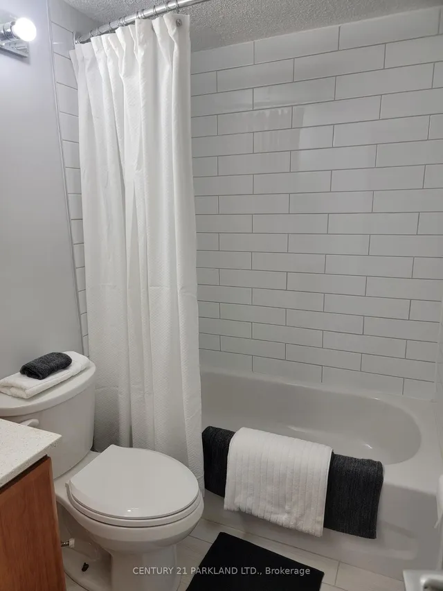 Additional image 19 of 1 Massey Sq Unit 2015